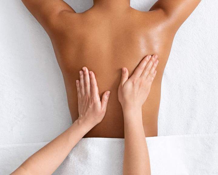 Huiles essentielles pour l'harmonie corps-esprit.